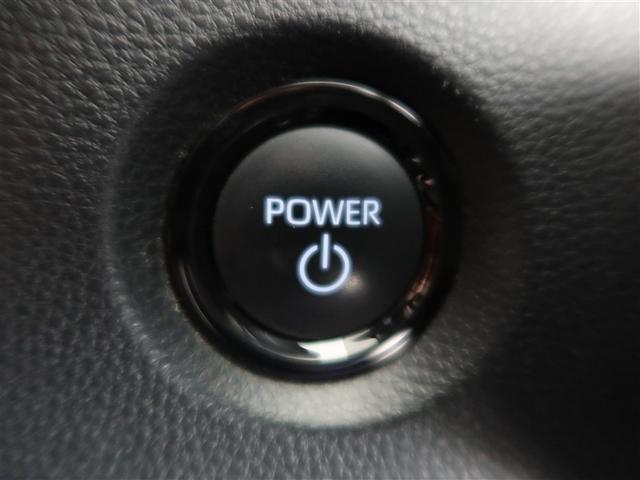 スマートキーを携帯していればキーを取り出さずにドアを施錠＆解錠。クルマの始動も可能です。