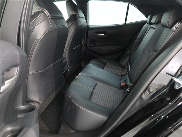 ゆとりある広々とした車内空間は、ドライブを始め買い物やレジャーなど、幅広く活躍します。一人でもみんなとでもお出かけを楽しみましょう！