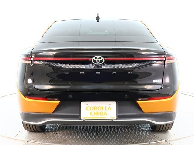 クラウンクロスオーバー ＲＳアドバンスド　１年間走行無制限保証　ペダル踏み間違い　衝突回避被害軽減　車線逸脱警報機能　メモリナビ　フルセグＴＶ　バックカメラ　パノラミックモニタ　ドライブレコーダー　ＥＴＣ　電源コンセント　クルーズコントロール（4枚目）