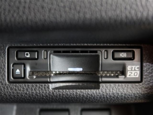 クラウンクロスオーバー ＲＳアドバンスド　１年間走行無制限保証　ペダル踏み間違い　衝突回避被害軽減　車線逸脱警報機能　メモリナビ　フルセグＴＶ　バックカメラ　パノラミックモニタ　ドライブレコーダー　ＥＴＣ　電源コンセント　クルーズコントロール（17枚目）