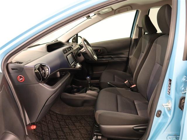 アクア Ｓ　１年間走行無制限保証　衝突回避被害軽減　車線逸脱警報機能　メモリナビ　ワンセグＴＶ　ＥＴＣ　スマートキー　オートエアコン（9枚目）