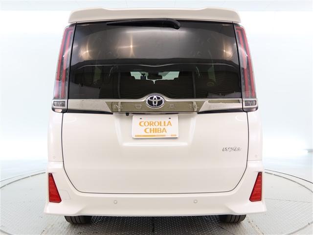 ノア Ｓｉ　ダブルバイビーＩＩＩ　１年間走行無制限保証　ペダル踏み間違い　衝突回避被害軽減　車線逸脱警報機能　メモリナビ　フルセグＴＶ　バックカメラ　ドライブレコーダー　ＥＴＣ　クルーズコントロール　電動スライドドア（4枚目）