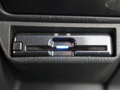 ＥＴＣ車載器付きです。高速道路の料金所もスムーズに通過できます。 6