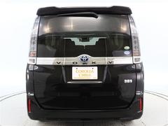 �����Ȥ���������֤�ͥ�줿ǳ����ǽ�����˥ǥ���������ǿ͵��Τ��֤Ǥ��� 4