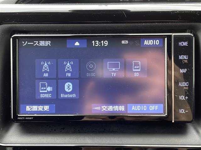 エスクァイア Ｘｉ　２ＷＤ　純正ビルトインＥＴＣ　純正ナビ　ワンセグＴＶ　片側パワースライドドア　バックカメラ　スペアキー　ＷＡＣエアコン　ＬＥＤヘッドライト　ドアバイザー　前後コーナーセンサー　純正フロアマット（4枚目）