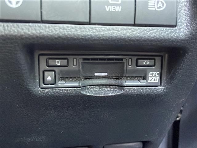 ＲＡＶ４ アドベンチャー　オフロードパッケージＩＩ　純正１０．５インチディスプレイオーディオ（ナビ対応）　バックカメラ　ＥＴＣ　専用サスペンション（１０センチＵＰ）　純正１８ＡＷ　セーフティセンス　ＬＥＤヘッド　ダウンヒルアシスト　スポーティシート（17枚目）