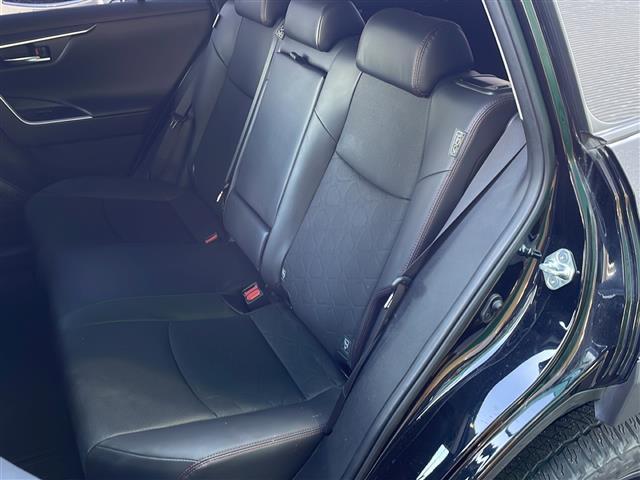ＲＡＶ４ アドベンチャー　オフロードパッケージＩＩ　純正１０．５インチディスプレイオーディオ（ナビ対応）　バックカメラ　ＥＴＣ　専用サスペンション（１０センチＵＰ）　純正１８ＡＷ　セーフティセンス　ＬＥＤヘッド　ダウンヒルアシスト　スポーティシート（23枚目）