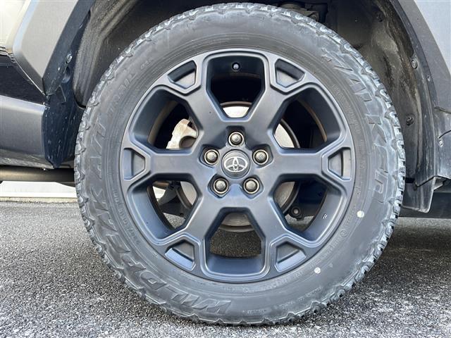 ＲＡＶ４ アドベンチャー　オフロードパッケージＩＩ　純正１０．５インチディスプレイオーディオ（ナビ対応）　バックカメラ　ＥＴＣ　専用サスペンション（１０センチＵＰ）　純正１８ＡＷ　セーフティセンス　ＬＥＤヘッド　ダウンヒルアシスト　スポーティシート（41枚目）