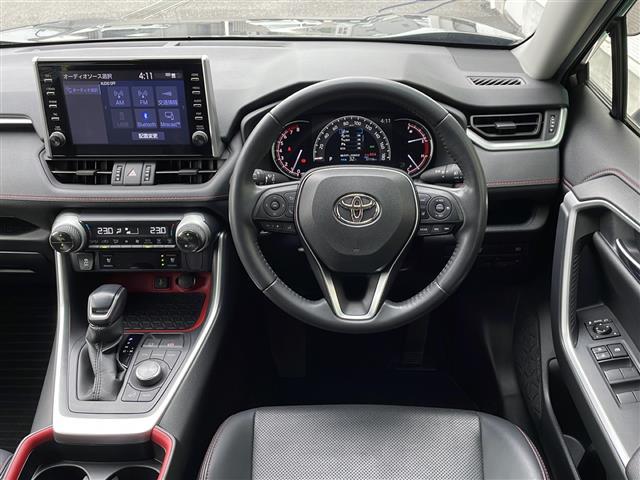 ＲＡＶ４ アドベンチャー　オフロードパッケージ　純正９インチディスプレイオーディオ　バックカメラ　ＥＴＣ　専用サスペンション　純正１８ＡＷ　パワーシート　スマートキー　ＬＥＤヘッド　スポーティシート　レーダークルコン（6枚目）
