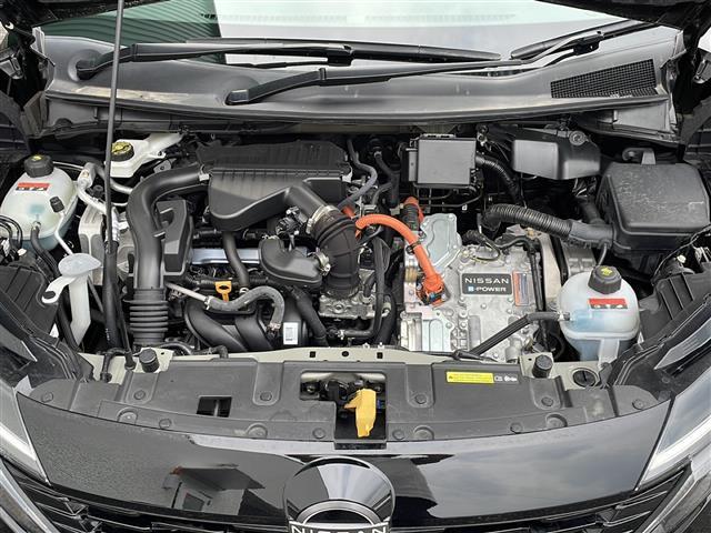 オーラ ニスモ　インテリジェントエマージェンシーブレーキ　インテリジェントルームミラー　インテリジェントアラウンドビューモニター　フルエアロ　純正１７インチアルミホイール　ＬＥＤオートライト　ステアリングスイッチ（42枚目）