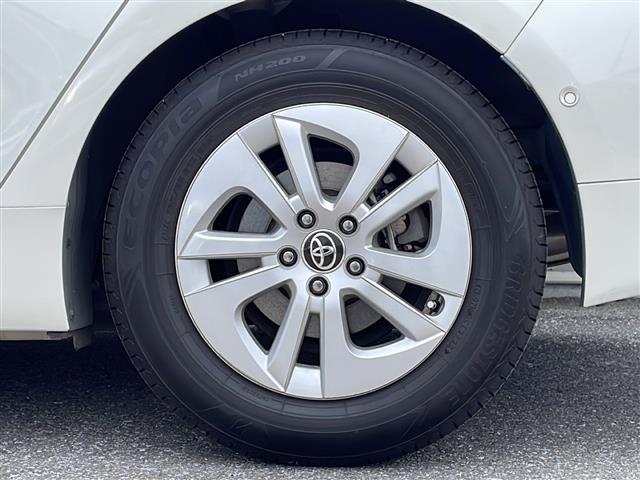 プリウス Ｓセーフティプラス　純正９インチＳＤナビ　バックカメラ　フルセグ　セーフティセンスＰＫＧ　ＬＥＤヘッド＆フォグランプ　純正１５ＡＷ　ステアリングスイッチ　衝突軽減装置　レーダークルーズコントロール（38枚目）