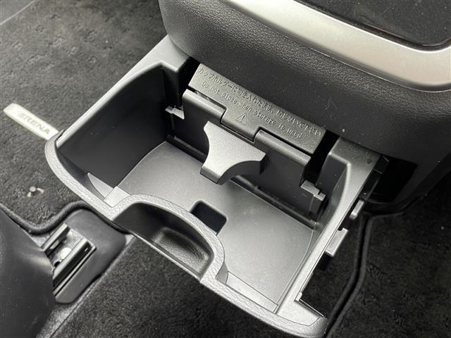 セレナ ハイウェイスター　ＶセレクションＩＩ　純正１０インチＳＤナビ　フルセグ　フリップダウンモニター　ハンズフリー両側電動スライドドア　ＥＴＣ　ＤＶＤ再生　ＬＥＤヘッド　エマージェンシーブレーキ　ステアリングリモコン　純正ＡＷ（18枚目）