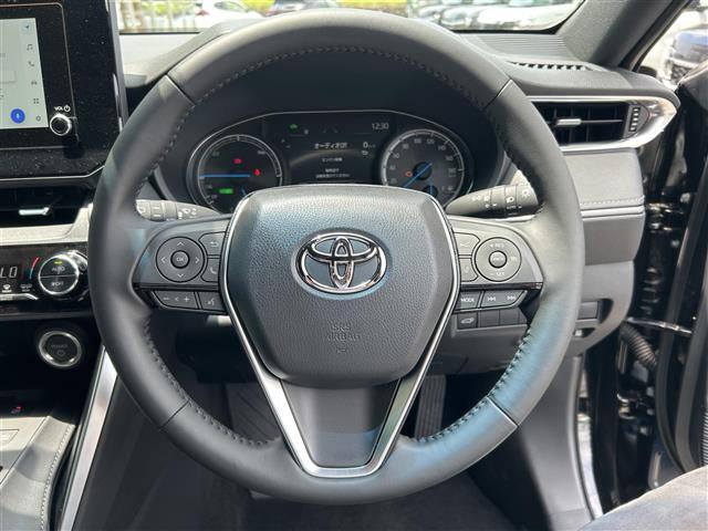 ハリアーハイブリッド Ｇ　純正ディスプレイオーディオ（ナビ対応）　バックカメラ　ＥＴＣ　登録済未使用車　セーフティセンス　パワーバックドア　コンビシート　運転席パワーシート　デジタルインナーミラー　純正１８ＡＷ（6枚目）
