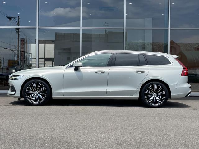 Ｖ６０ Ｔ５　インスクリプション　ワンオーナー／純正メモリナビ／追従式クルーズコントロール／ヘッドアップディスプレイ／デジタルインナーミラー／ドライブレコーダー（全方位録画）／パワーバックドア／前席パワーシート／前席エアシート（22枚目）
