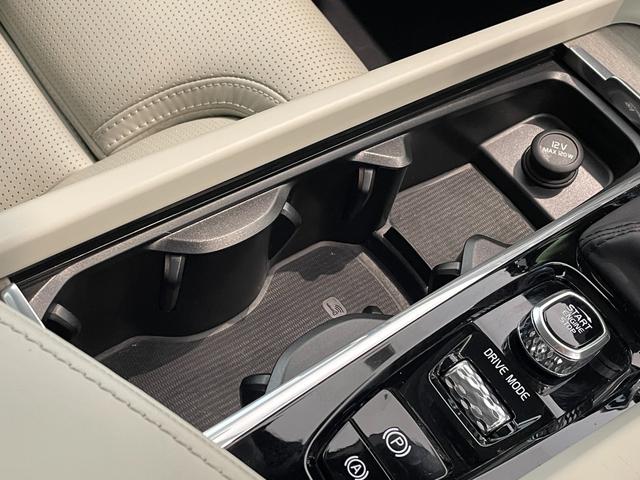 Ｖ６０ Ｔ５　インスクリプション　ワンオーナー／純正メモリナビ／追従式クルーズコントロール／ヘッドアップディスプレイ／デジタルインナーミラー／ドライブレコーダー（全方位録画）／パワーバックドア／前席パワーシート／前席エアシート（31枚目）