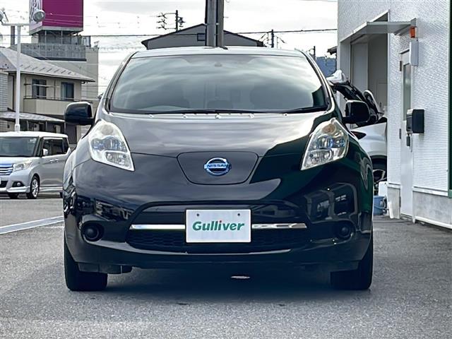 リーフ Ｘ　禁煙車　純正ナビ　バックカメラ　ドライブレコーダー　シートヒーター　ステアリングヒーター　クルーズコントロール　インテリジェントキー　プッシュスタート　スペアキー　純正アルミホイール　純正フロアマット（17枚目）