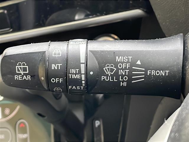 デイズルークス ハイウェイスター　ターボ　禁煙車　ＦＭ／ＡＭ／ＣＤ／ＤＶＤ　純正ナビ　バックカメラ　後席画面　両側電動　アラウンドビューモニター　ＥＴＣ　純正フロアマット　純正アルミホイール　プッシュスタート　オートエアコン　オートライト（7枚目）