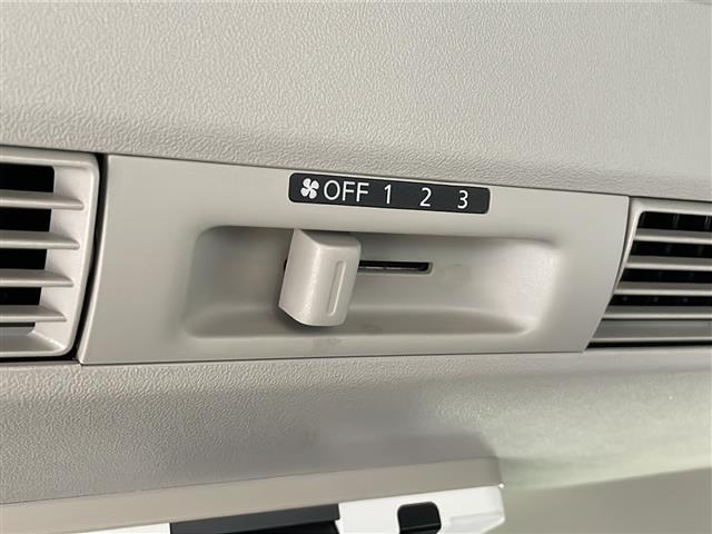 デイズルークス ハイウェイスター　ターボ　禁煙車　ＦＭ／ＡＭ／ＣＤ／ＤＶＤ　純正ナビ　バックカメラ　後席画面　両側電動　アラウンドビューモニター　ＥＴＣ　純正フロアマット　純正アルミホイール　プッシュスタート　オートエアコン　オートライト（27枚目）