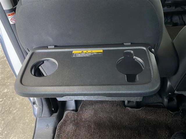 デイズルークス ハイウェイスター　ターボ　禁煙車　ＦＭ／ＡＭ／ＣＤ／ＤＶＤ　純正ナビ　バックカメラ　後席画面　両側電動　アラウンドビューモニター　ＥＴＣ　純正フロアマット　純正アルミホイール　プッシュスタート　オートエアコン　オートライト（30枚目）