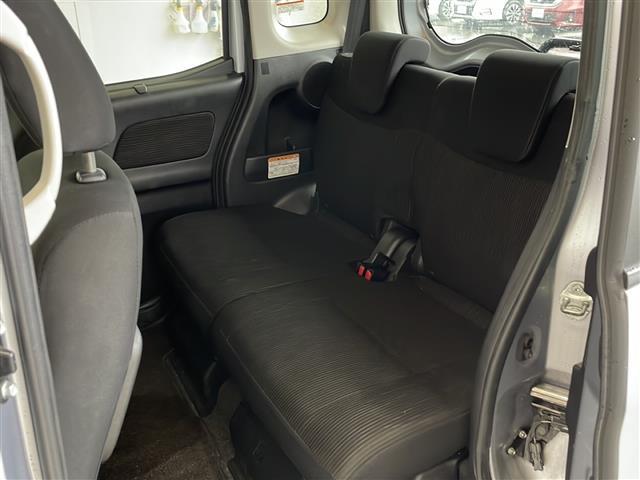 デイズルークス ハイウェイスター　ターボ　禁煙車　ＦＭ／ＡＭ／ＣＤ／ＤＶＤ　純正ナビ　バックカメラ　後席画面　両側電動　アラウンドビューモニター　ＥＴＣ　純正フロアマット　純正アルミホイール　プッシュスタート　オートエアコン　オートライト（35枚目）