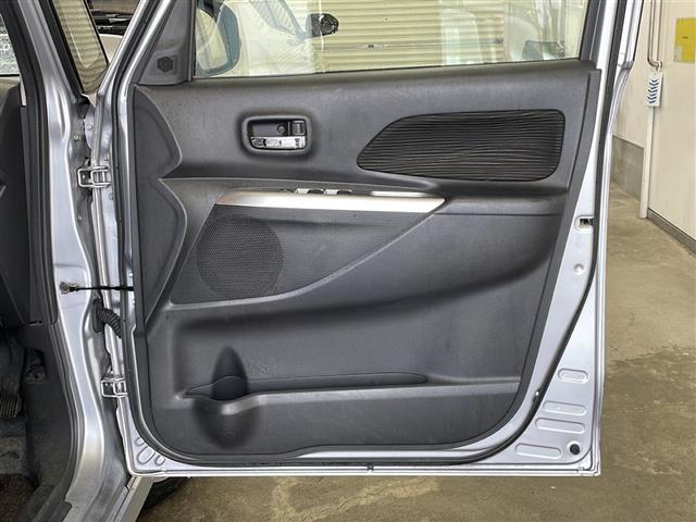 デイズルークス ハイウェイスター　ターボ　禁煙車　ＦＭ／ＡＭ／ＣＤ／ＤＶＤ　純正ナビ　バックカメラ　後席画面　両側電動　アラウンドビューモニター　ＥＴＣ　純正フロアマット　純正アルミホイール　プッシュスタート　オートエアコン　オートライト（39枚目）