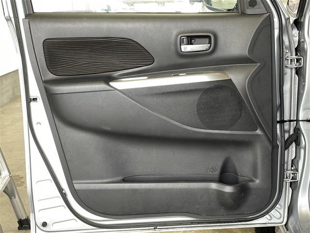 デイズルークス ハイウェイスター　ターボ　禁煙車　ＦＭ／ＡＭ／ＣＤ／ＤＶＤ　純正ナビ　バックカメラ　後席画面　両側電動　アラウンドビューモニター　ＥＴＣ　純正フロアマット　純正アルミホイール　プッシュスタート　オートエアコン　オートライト（40枚目）
