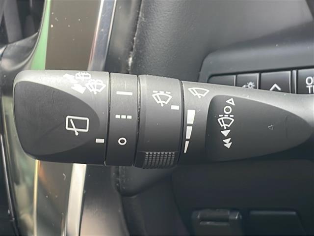 ヴェルファイア ２．５Ｘ　禁煙車社外９型ナビ　両側パワースライドドア　衝突軽減ブレーキ　ＬＫＡ　クリアランスソナー　　バックカメラ　オートライト　オートハイビーム　レザ調シートカバー　純正アルミホイール　ビルトインＥＴＣ　ＢＴ（27枚目）