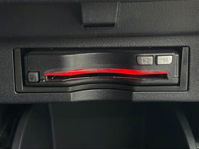 ヴェルファイア ２．５Ｘ　禁煙車社外９型ナビ　両側パワースライドドア　衝突軽減ブレーキ　ＬＫＡ　クリアランスソナー　　バックカメラ　オートライト　オートハイビーム　レザ調シートカバー　純正アルミホイール　ビルトインＥＴＣ　ＢＴ（31枚目）