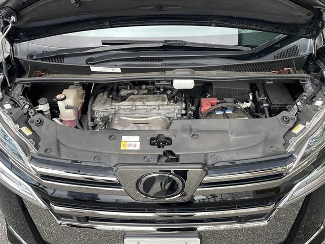 ヴェルファイア ２．５Ｘ　禁煙車社外９型ナビ　両側パワースライドドア　衝突軽減ブレーキ　ＬＫＡ　クリアランスソナー　　バックカメラ　オートライト　オートハイビーム　レザ調シートカバー　純正アルミホイール　ビルトインＥＴＣ　ＢＴ（42枚目）
