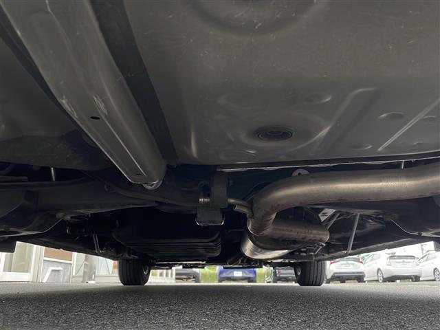 ヴェルファイア ２．５Ｘ　禁煙車社外９型ナビ　両側パワースライドドア　衝突軽減ブレーキ　ＬＫＡ　クリアランスソナー　　バックカメラ　オートライト　オートハイビーム　レザ調シートカバー　純正アルミホイール　ビルトインＥＴＣ　ＢＴ（43枚目）
