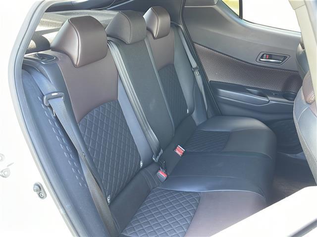 Ｃ－ＨＲ Ｇ　禁煙車　純正ＳＤナビ　プリクラッシュセーフティ　ＢＳＭ　ＬＫＡ　レーダークルーズコントロール　クリアランスソナー　バックカメラ　オートライト　オートハイビーム　ＬＥＤヘッドライト　フォグランプ　ＥＴＣ（14枚目）
