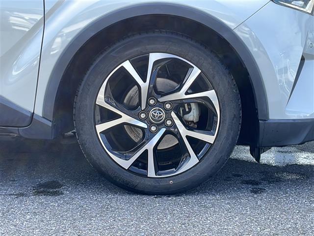 Ｃ－ＨＲ Ｇ　禁煙車　純正ＳＤナビ　プリクラッシュセーフティ　ＢＳＭ　ＬＫＡ　レーダークルーズコントロール　クリアランスソナー　バックカメラ　オートライト　オートハイビーム　ＬＥＤヘッドライト　フォグランプ　ＥＴＣ（16枚目）
