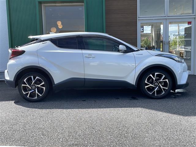 Ｃ－ＨＲ Ｇ　禁煙車　純正ＳＤナビ　プリクラッシュセーフティ　ＢＳＭ　ＬＫＡ　レーダークルーズコントロール　クリアランスソナー　バックカメラ　オートライト　オートハイビーム　ＬＥＤヘッドライト　フォグランプ　ＥＴＣ（18枚目）