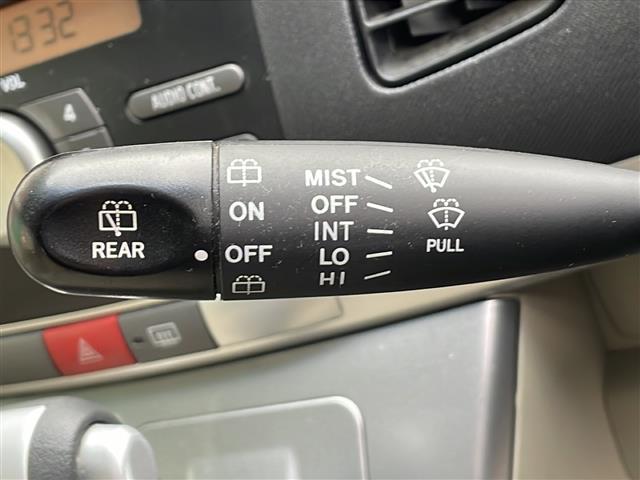 ムーヴ Xリミテッド 禁煙車 純正オーディオ AM/FM/CD 純正フロアマット 純正アルミホイール パワーウィンドウ パワーステアリング オートエアコン Wエアバッグ ヘッドライトレベライザー 盗難防止 電動格納ミラー(5枚目)