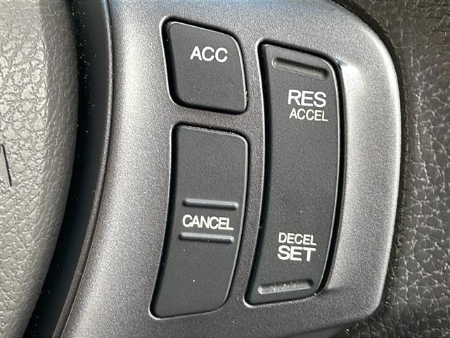 ステップワゴン Li 禁煙車 AM/FM/CD/DVD 純正ナビ BT/TV ACC 両側パワースライド アラウンドビュー フリップダウン ビルトインETC 純正フロアマット 社外アルミホイール 3列シート スマートキー(7枚目)