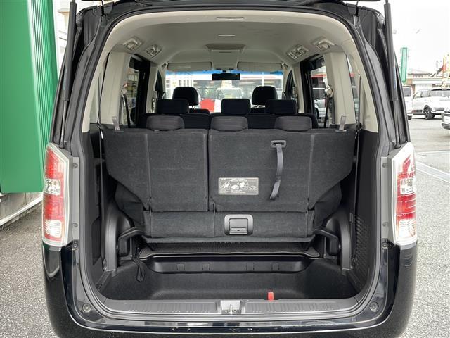 ステップワゴン Li 禁煙車 AM/FM/CD/DVD 純正ナビ BT/TV ACC 両側パワースライド アラウンドビュー フリップダウン ビルトインETC 純正フロアマット 社外アルミホイール 3列シート スマートキー(15枚目)