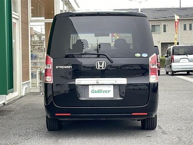 ステップワゴン Li 禁煙車 AM/FM/CD/DVD 純正ナビ BT/TV ACC 両側パワースライド アラウンドビュー フリップダウン ビルトインETC 純正フロアマット 社外アルミホイール 3列シート スマートキー(19枚目)