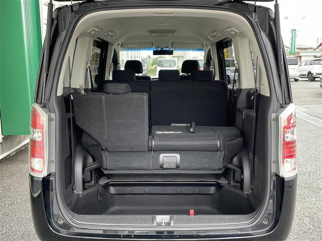 ステップワゴン Li 禁煙車 AM/FM/CD/DVD 純正ナビ BT/TV ACC 両側パワースライド アラウンドビュー フリップダウン ビルトインETC 純正フロアマット 社外アルミホイール 3列シート スマートキー(39枚目)