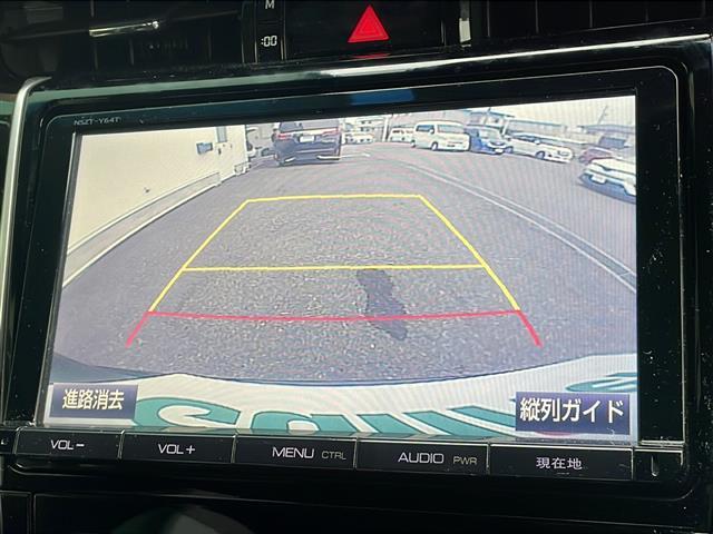ハリアー プレミアム　禁煙車　純正９型ナビ　プリクラッシュセーフティ　ＬＫＡ　バックカメラ　パワーバックドア　クルーズコントロール　オートライト　オートハイビーム　ＬＥＤヘッドライト　スマートキー　純正アルミホイール　ＢＴ（4枚目）