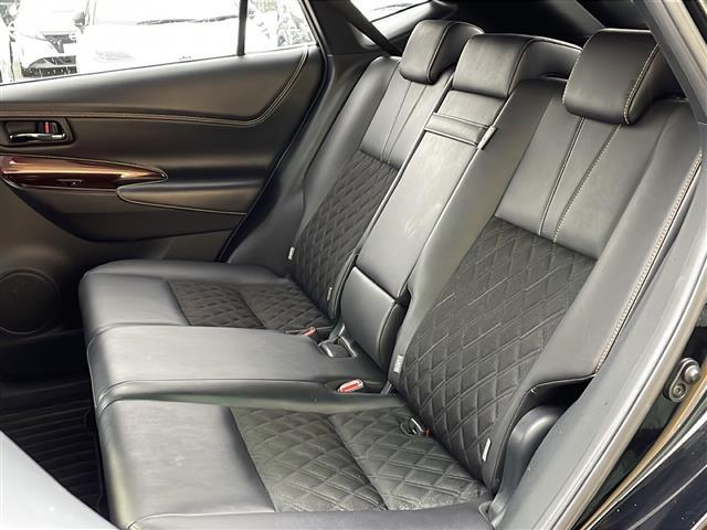ハリアー プレミアム　禁煙車　純正９型ナビ　プリクラッシュセーフティ　ＬＫＡ　バックカメラ　パワーバックドア　クルーズコントロール　オートライト　オートハイビーム　ＬＥＤヘッドライト　スマートキー　純正アルミホイール　ＢＴ（35枚目）