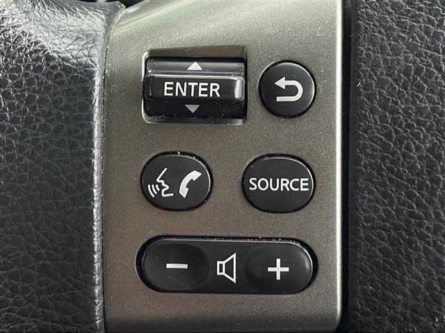 ティーダ １５Ｓ　禁煙車　ＡＭ／ＦＭ／ＣＤ／ＤＶＤ　純正ＨＤＤナビ　ワンセグＴＶ　サイドカメラ　社外ＥＴＣ　Ｗエアバッグ　ハンドルスイッチ　スマートキー　ヘッドライトレベライザー　オートエアコン　ドアバイザー　盗難防止（6枚目）