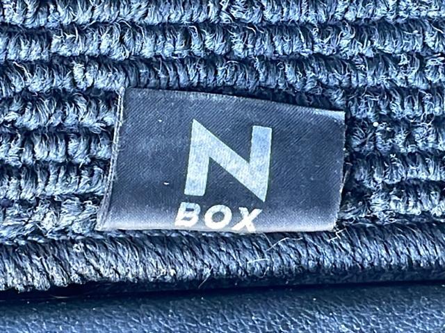 N-BOXカスタム G SSパッケージ 禁煙車 AM/FM/CD/DVD USB/BT 社外ナビ ワンセグTV 両側パワースライドドア カーテンエアバッグ バックカメラ 純正フロアマット 純正アルミホイール プッシュスタート ドアバイザー(30枚目)