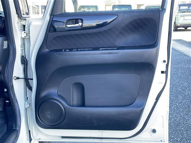 N-BOXカスタム G SSパッケージ 禁煙車 AM/FM/CD/DVD USB/BT 社外ナビ ワンセグTV 両側パワースライドドア カーテンエアバッグ バックカメラ 純正フロアマット 純正アルミホイール プッシュスタート ドアバイザー(40枚目)