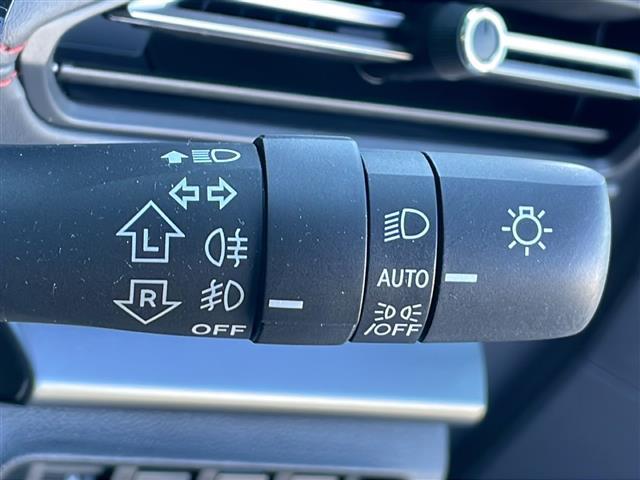 レヴォーグ ＳＴＩスポーツ　ＥＸ　禁煙車　アイサイト　ＡＭ／ＦＭ／ＵＳＢ　アップルカープレイ　ａｎｄｒｏｉｄオート　４ＷＤ　純正ナビ　クルーズコントロール　レーンキープ　　パワーシート　シートヒーター　シートメモリー　サイドカメラ（11枚目）