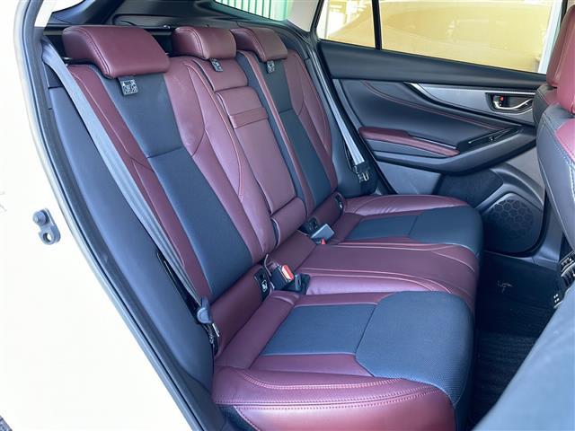 レヴォーグ ＳＴＩスポーツ　ＥＸ　禁煙車　アイサイト　ＡＭ／ＦＭ／ＵＳＢ　アップルカープレイ　ａｎｄｒｏｉｄオート　４ＷＤ　純正ナビ　クルーズコントロール　レーンキープ　　パワーシート　シートヒーター　シートメモリー　サイドカメラ（14枚目）