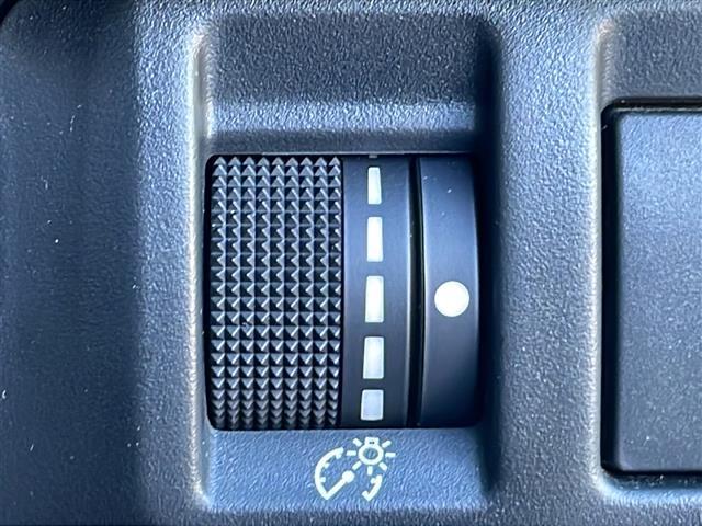 レヴォーグ ＳＴＩスポーツ　ＥＸ　禁煙車　アイサイト　ＡＭ／ＦＭ／ＵＳＢ　アップルカープレイ　ａｎｄｒｏｉｄオート　４ＷＤ　純正ナビ　クルーズコントロール　レーンキープ　　パワーシート　シートヒーター　シートメモリー　サイドカメラ（24枚目）