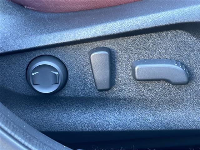 レヴォーグ ＳＴＩスポーツ　ＥＸ　禁煙車　アイサイト　ＡＭ／ＦＭ／ＵＳＢ　アップルカープレイ　ａｎｄｒｏｉｄオート　４ＷＤ　純正ナビ　クルーズコントロール　レーンキープ　　パワーシート　シートヒーター　シートメモリー　サイドカメラ（27枚目）