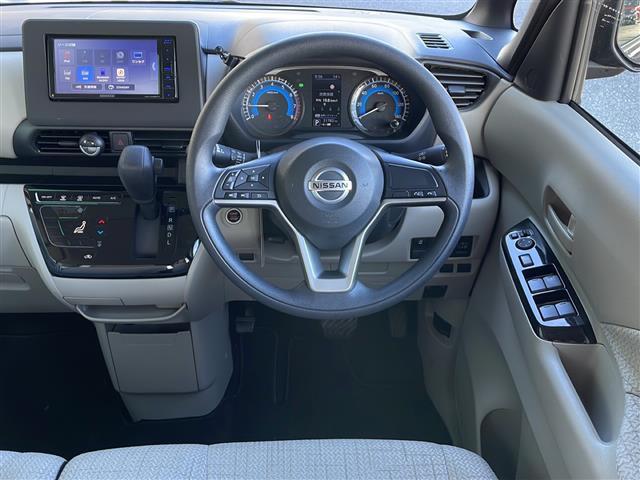 ルークス Ｘ　禁煙車　ＡＭ／ＦＭ／ＣＤ／ＤＶＤ　ワンセグＴＶ　社外ナビ　ハンズフリースライドドア　ドライブレコーダー　前後コーナーセンサー　アラウンドビュー　ダウンヒルアシスト　リアエアコン　片側パワースライドドア（20枚目）