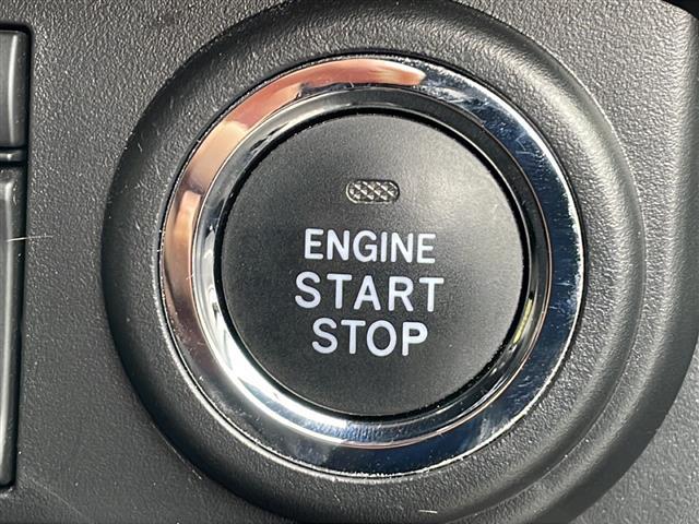 ルーミー カスタムG 禁煙車 純正ナビ 4WD 衝突軽減ブレーキ 両側パワースライドドア レーダークルーズコントロール レーンキープアシスト オートライト オートハイビーム LEDヘッドライト LEDフォグランプ フルセグ(22枚目)