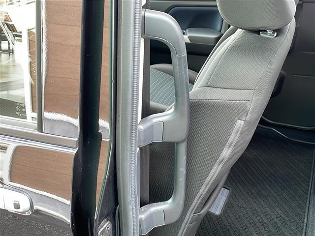 ルーミー カスタムG 禁煙車 純正ナビ 4WD 衝突軽減ブレーキ 両側パワースライドドア レーダークルーズコントロール レーンキープアシスト オートライト オートハイビーム LEDヘッドライト LEDフォグランプ フルセグ(33枚目)